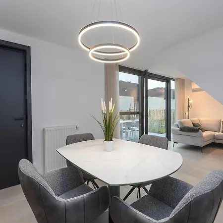 別荘 Newly Built For 6 People By The Sea Lombardsijde
